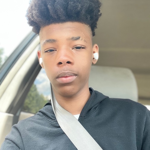 Meet your Posher, Zay - Picture 1 of 1